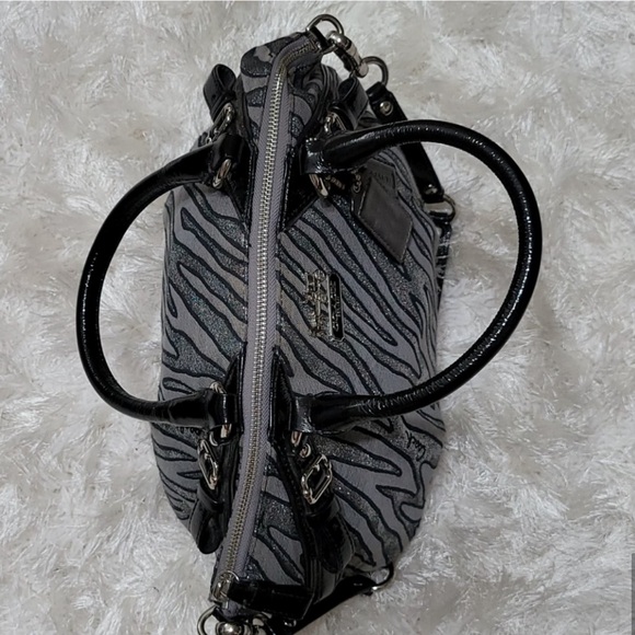 😍Coach Limited Edition Madison Sophia Lurex
Zebra handbag & matching wallet🤍 - Picture 6 of 11